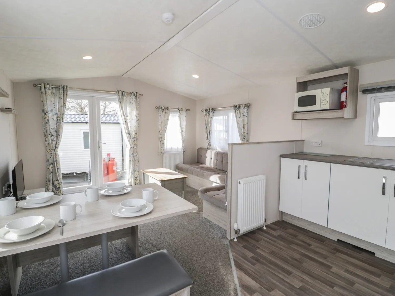 Open-plan living space in Gold Caravan (316)